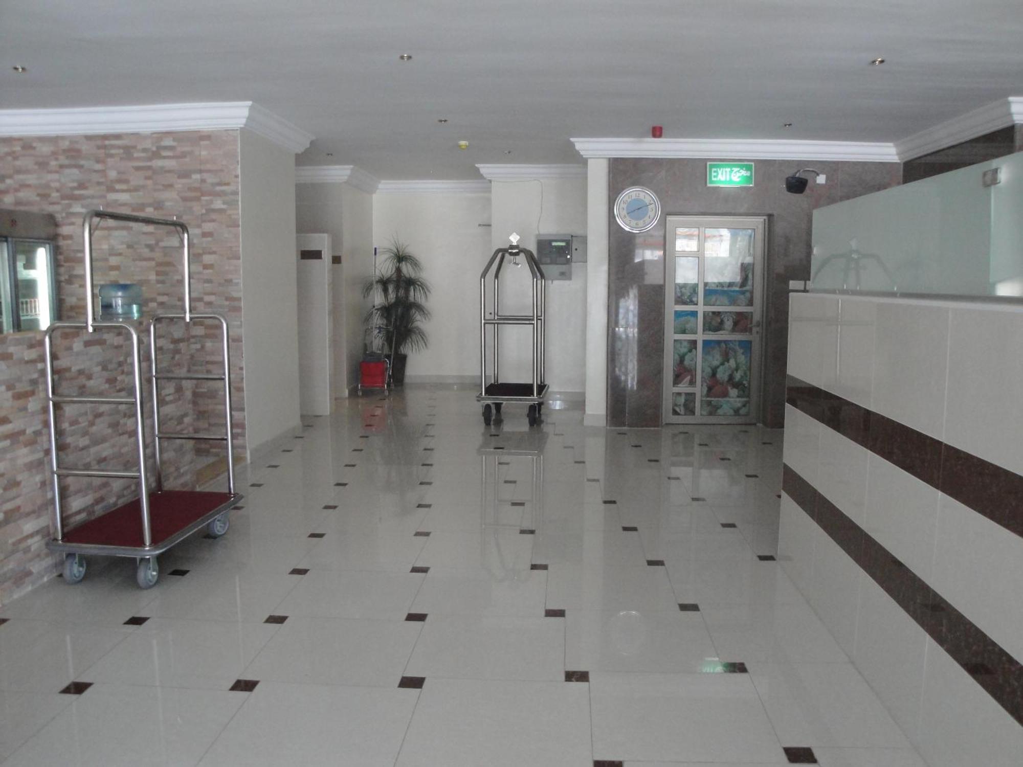 Marina Royal Hotel Suites Кувейт Экстерьер фото