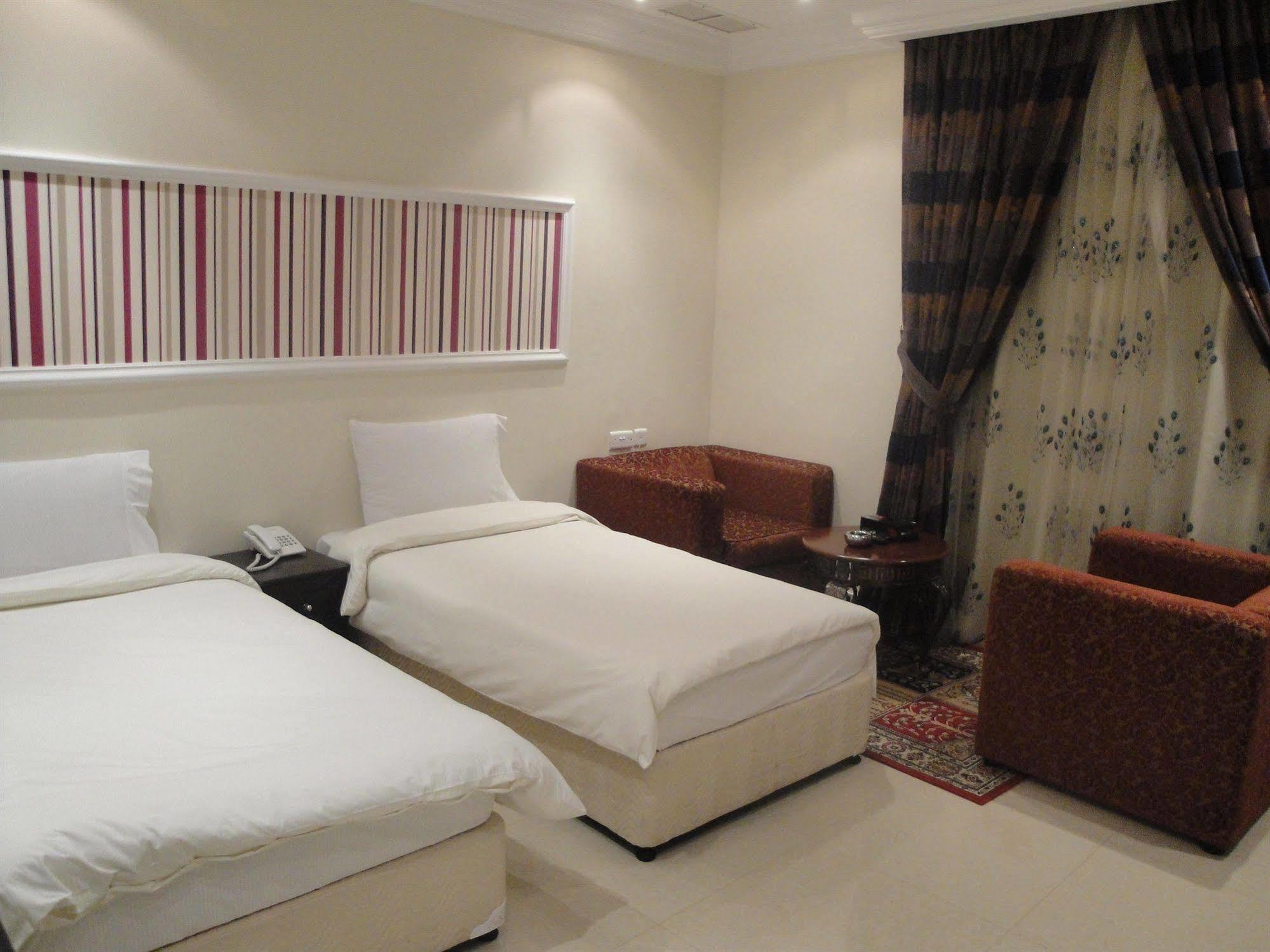 Marina Royal Hotel Suites Кувейт Экстерьер фото