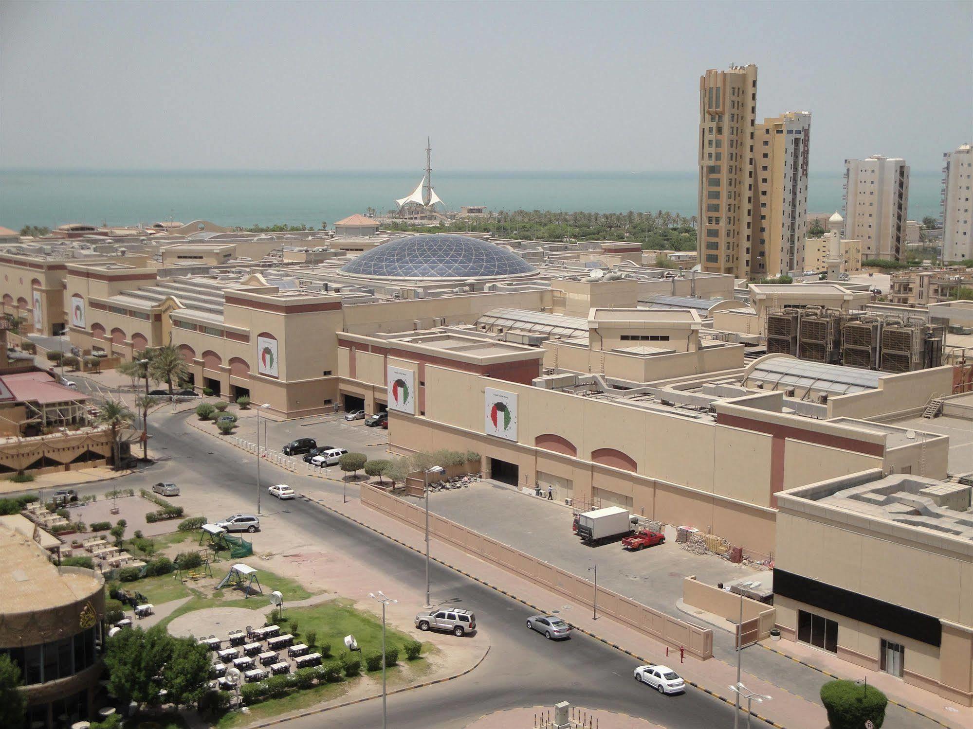 Marina Royal Hotel Suites Кувейт Экстерьер фото